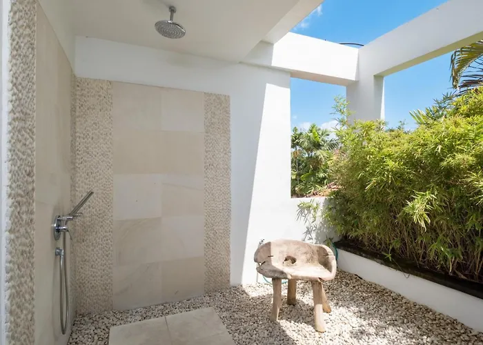 Villa Anjali Orange By Finder *